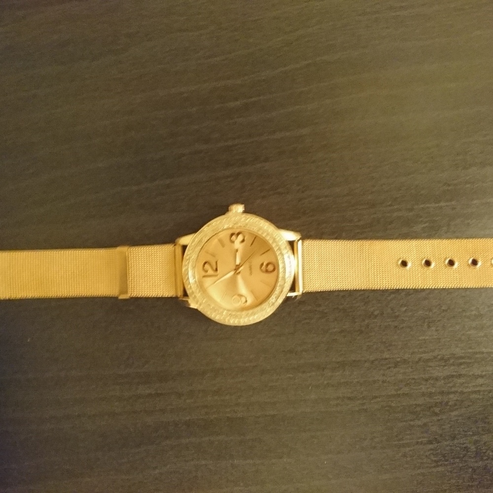 Watch ⌚ - Picture 2 of 3